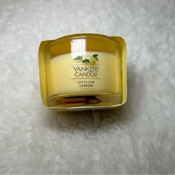 Yankee Candle Sicilian Lemon Candle Mini NEW - Picture 2 of 3